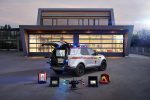 Красный крест Land Rover SVO Red Cross Discovery 2019 05